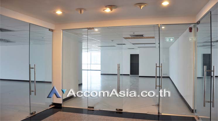 7  Office Space For Rent in Pattanakarn ,Bangkok ARL Ramkhamhaeng at UM Tower AA11780